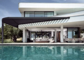 Discover the Allure of Luxury Villas in Greece with Le Collectionist